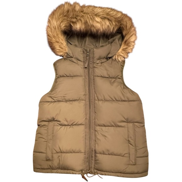 Abercrombie & Fitch Jackets & Blazers - Abercrombie & Fitch Faux Fur Trim Puffer Vest in Olive Green